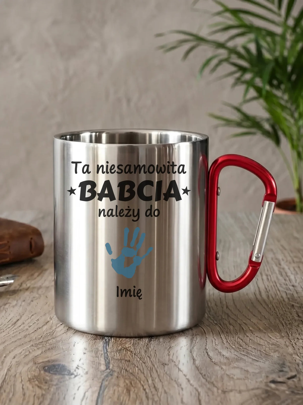 Kubek metalowy dla babci - Babcia należy do wnuków 1–6 imion – personalizowany B33