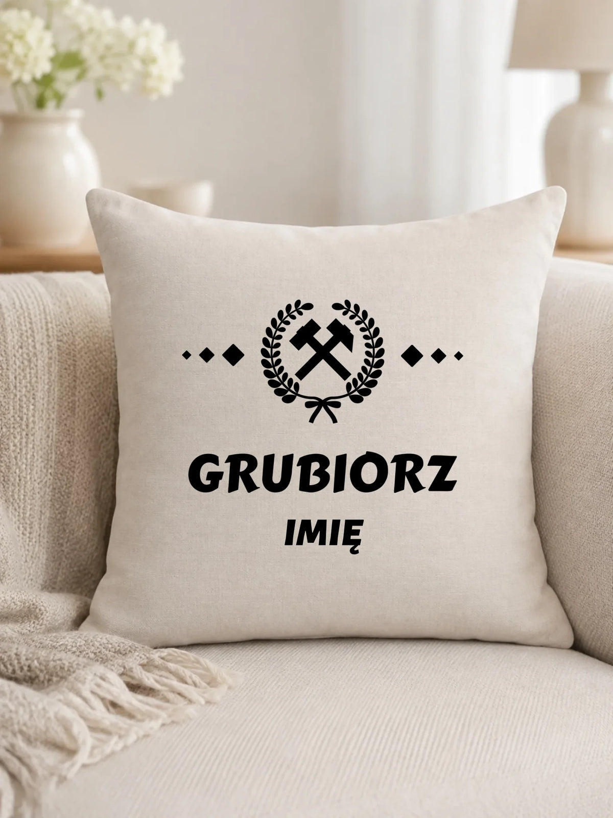Prezent dla taty górnika biała poduszka z imieniem i nadrukiem - Grubiorz