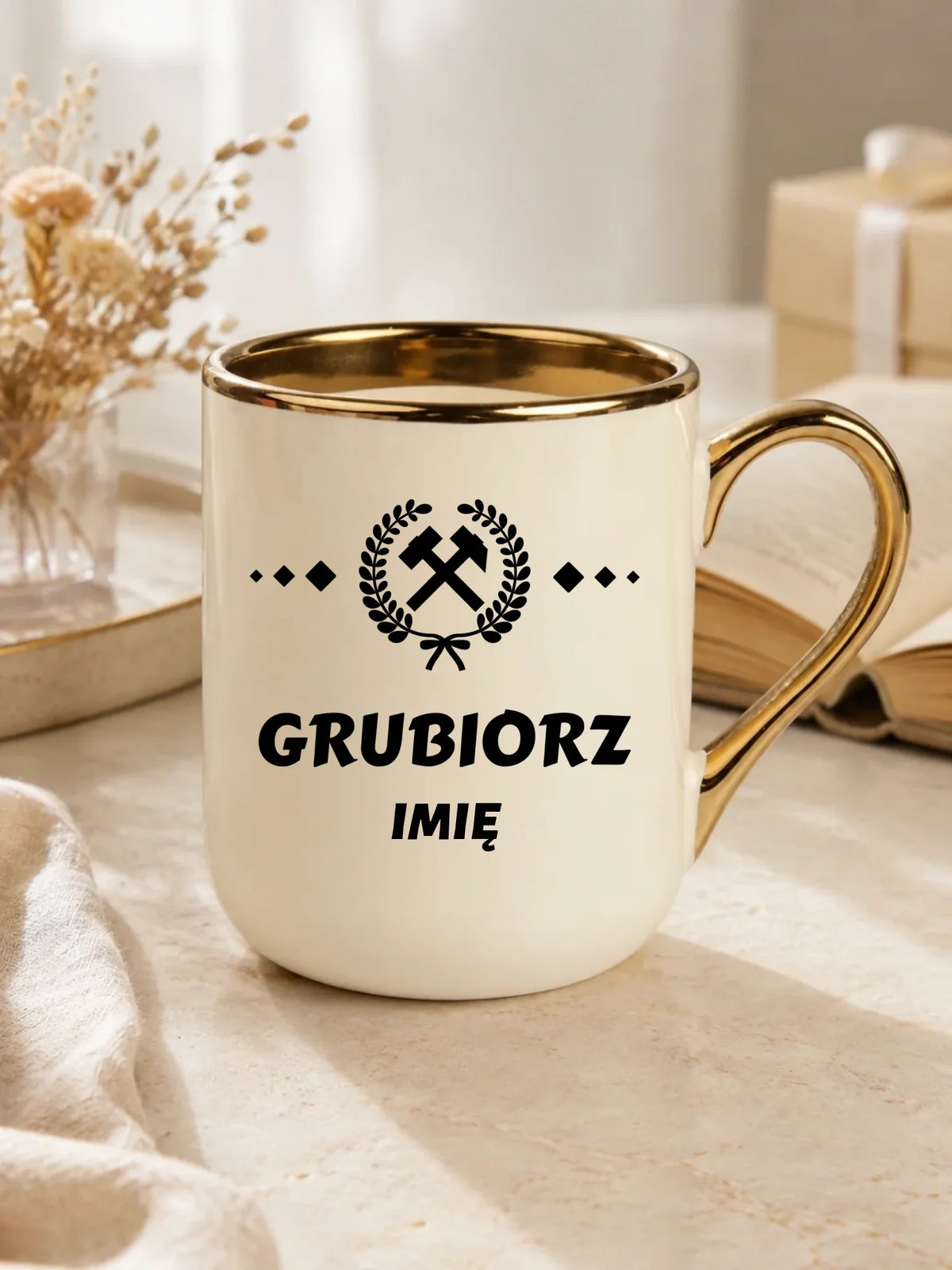 Zabawny prezent dla górnika biały kubek elegant z imieniem i nadrukiem - Grubiorz