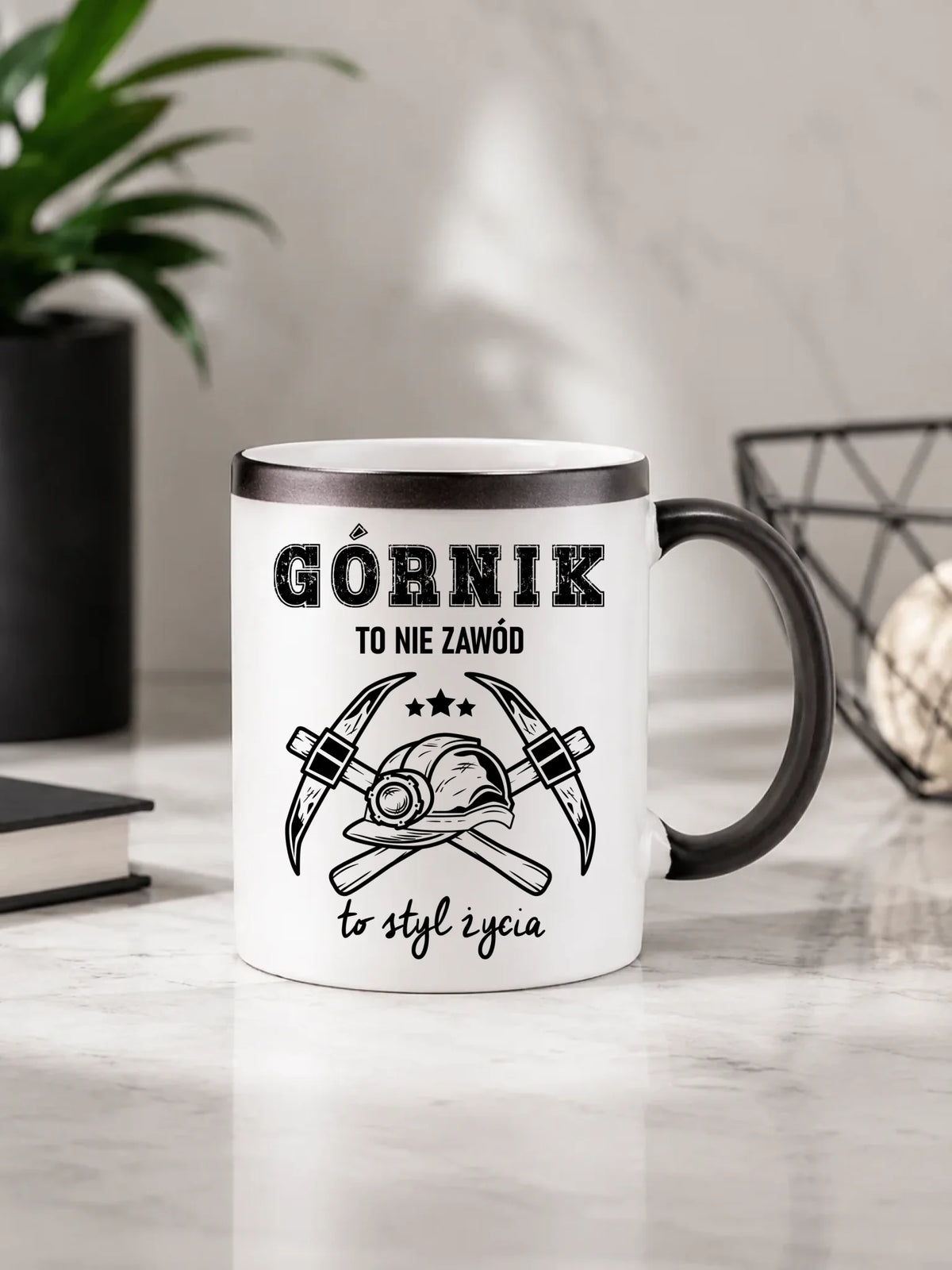 Prezent na urodziny dla górnika zmieniający kolor kubek magiczny z nadrukiem - Górnik to nie zawód, to styl życia