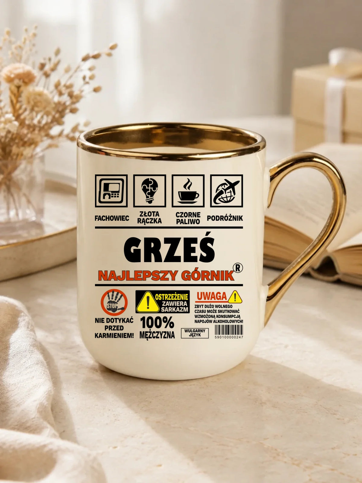 Prezent na Dzień Górnika biały kubek elegant z imieniem i nadrukiem - Uwaga 100% mężczyzny