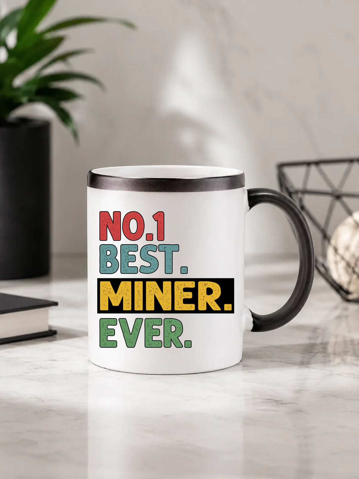 Prezent na Barbórkę czarny zmieniający kolor kubek magiczny z nadrukiem - Best Miner Ever