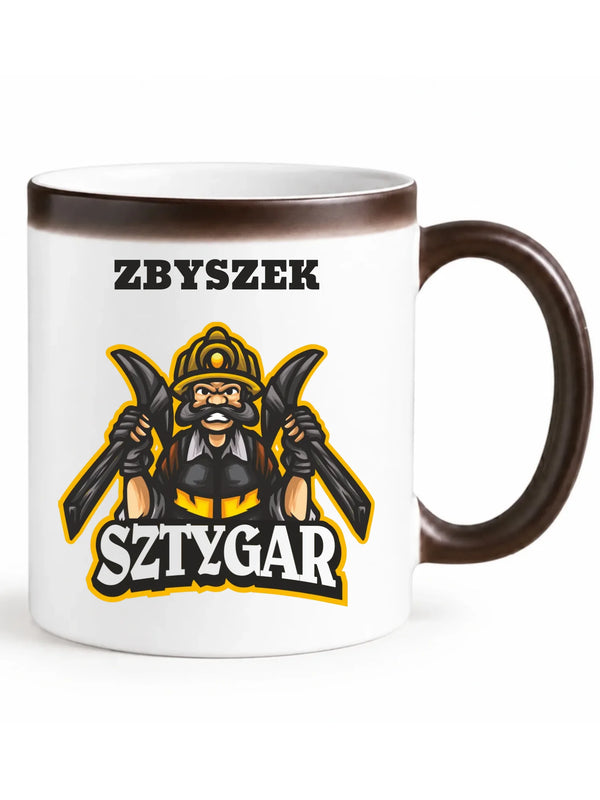 Czarny zmieniający kolor kubek magiczny z ukrytym nadrukiem z imieniem dla górnika - Sztygar z imieniem