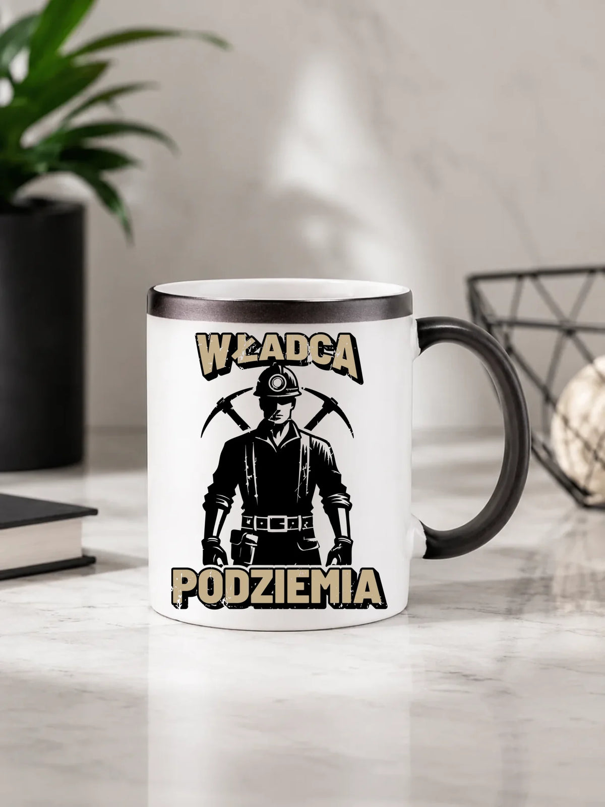 Prezent na Barbórkę magiczny kubek z ukrytym nadrukiem - Władca Podziemia