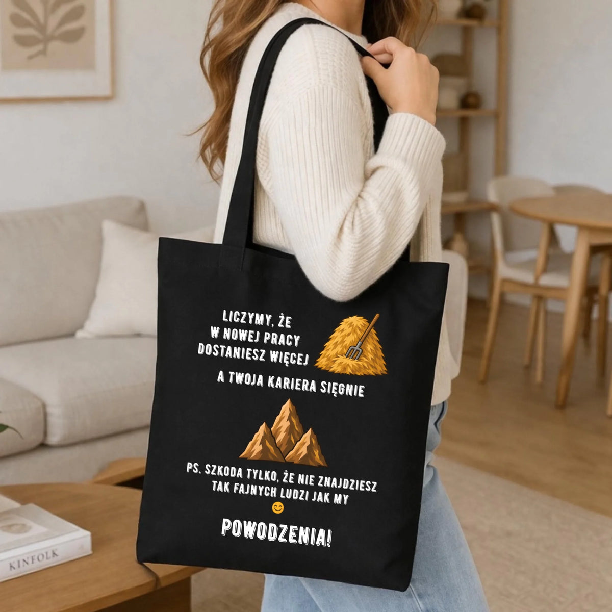 Prezent na odejście z pracy czarna torba z nadrukiem - W nowej pracy dostaniesz więcej siana