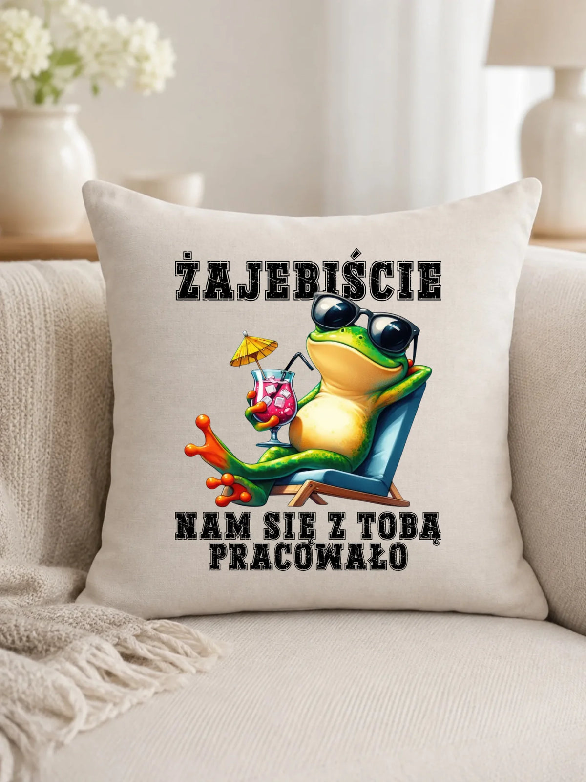 Prezent na odejście z pracy, beżowa poduszka lniana z nadrukiem - Żajebiście nam się z Tobą pracowało