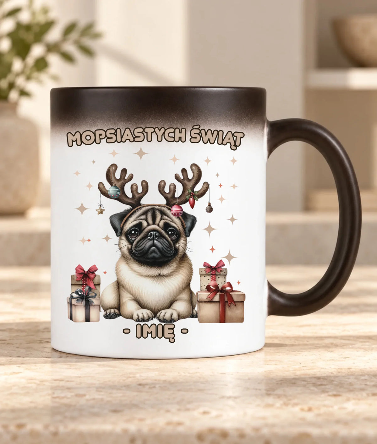 Kubek magiczny świąteczny - Mops Mopsiastych świąt - personalizowany BN91
