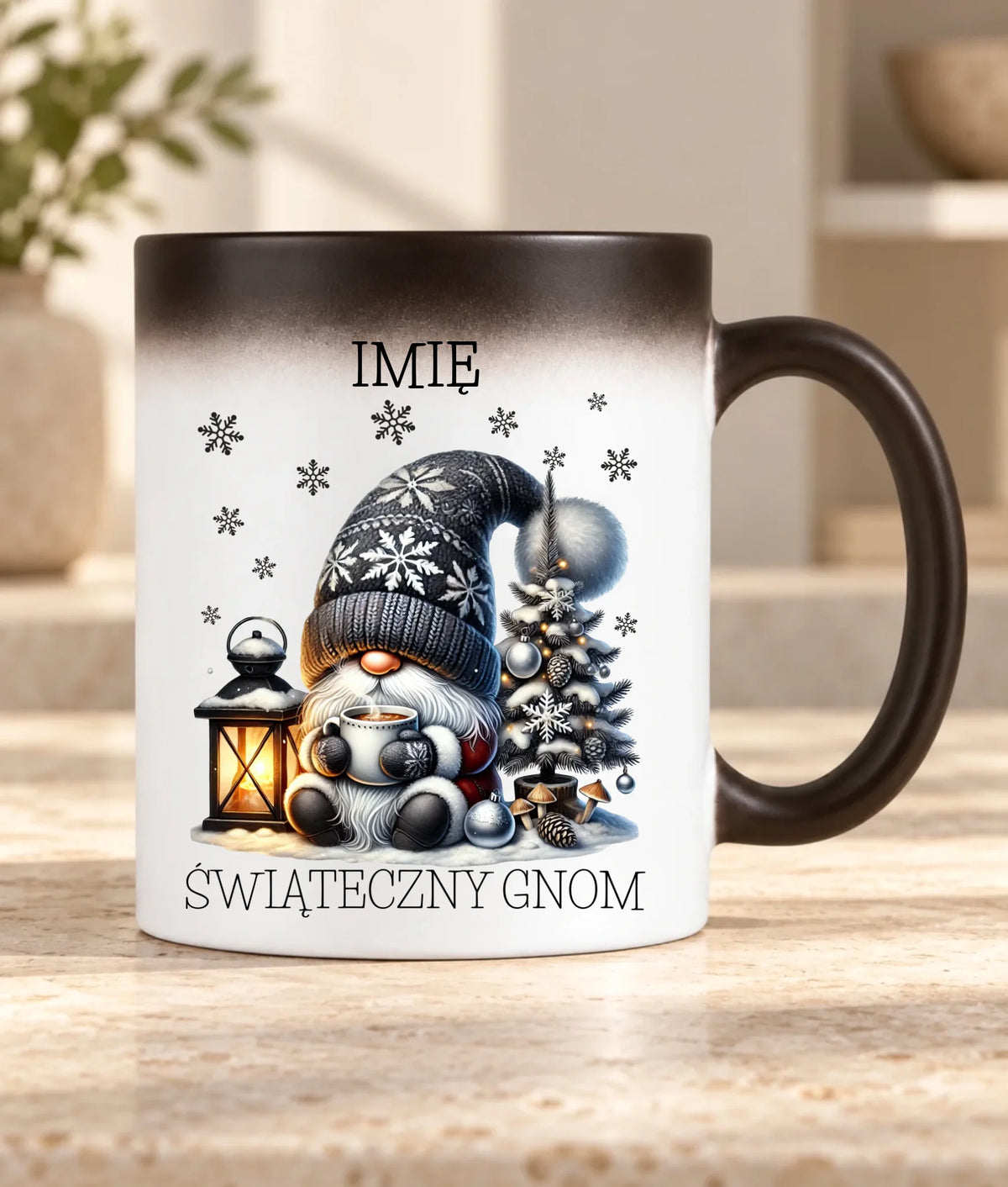 Kubek magiczny świąteczny - Gnom z czekoladą - personalizowany BN41